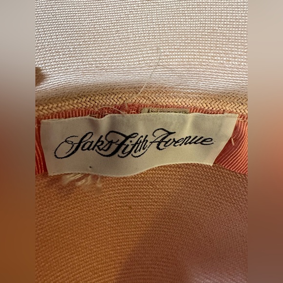 VINTAGE Saks Fifth Avenue Pale Pink Straw Hat. Size 21” - Picture 4 of 5